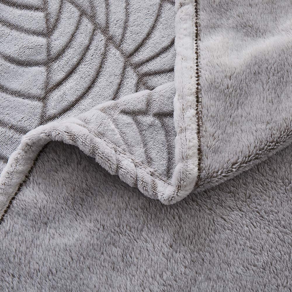 Comfortable Beautiful Design Printed Home Fleece Blanket Embossed